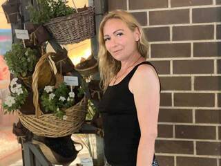 Chat video erotic -Amelia---