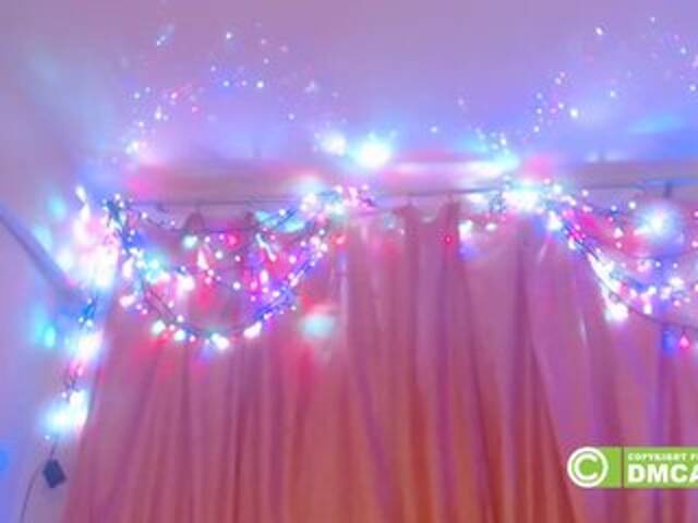 Capturi de ecran de difuzare Misskristin