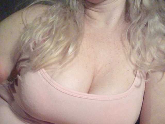 Capturi de ecran de difuzare Abbi-love