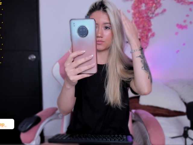 Fotografii abby-deep Welcome To my room, Naked and sexy dances and plays dildo when completing the goal
