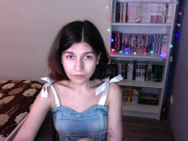 Capturi de ecran de difuzare acidwaifu