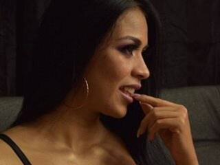 Chat video erotic AdaraDerail