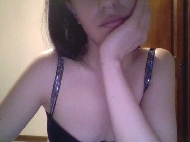 Capturi de ecran de difuzare addellee