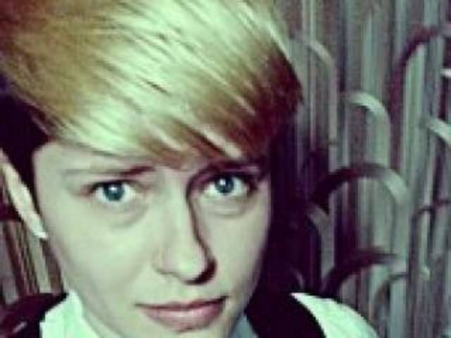 Fotografie a profilului adonnni