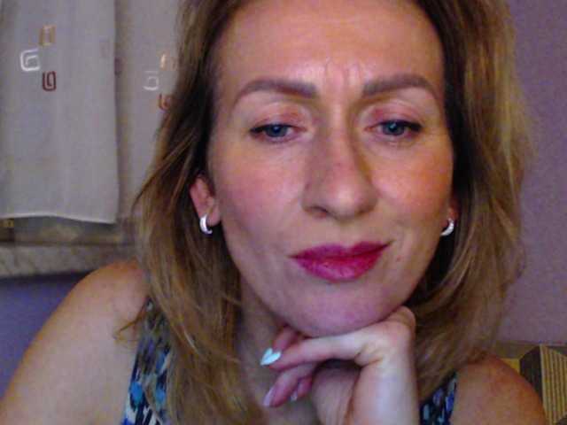 Capturi de ecran de difuzare AdreySmith