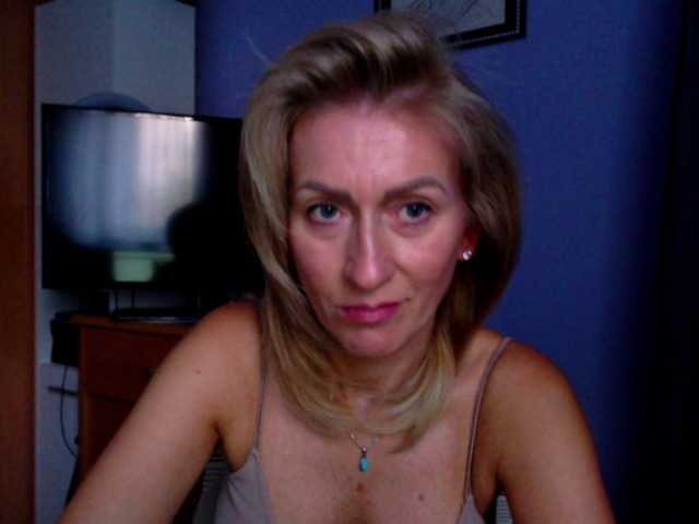 Capturi de ecran de difuzare AdreySmith