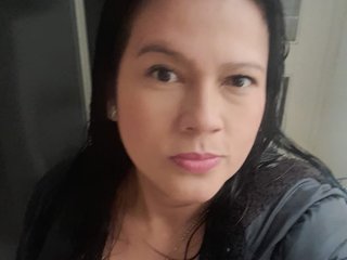 Chat video erotic Adriana-Rodriguez