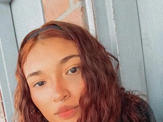 Chat video erotic adrianahotcm101
