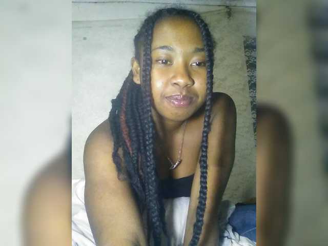 Capturi de ecran de difuzare Aichaxxl