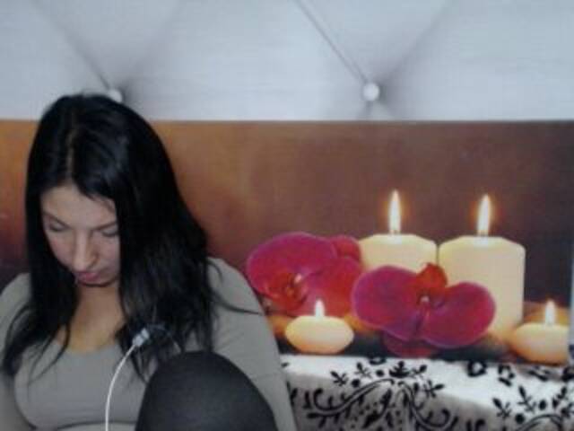 Capturi de ecran de difuzare Aisha255