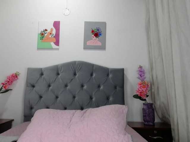 Capturi de ecran de difuzare AishaPower