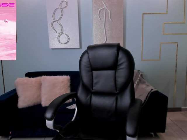 Capturi de ecran de difuzare AlanaBooth