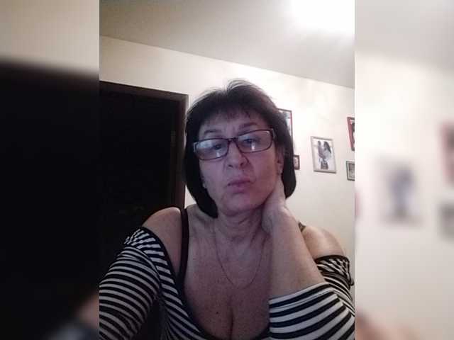 Capturi de ecran de difuzare AlbinaXPretty