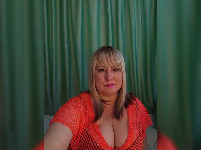 Capturi de ecran de difuzare Alenka_Tigra