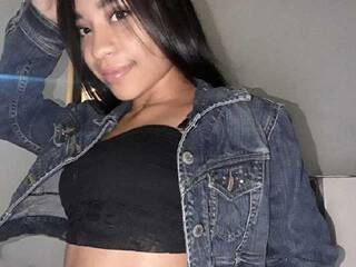 Chat video erotic AlessaWhite