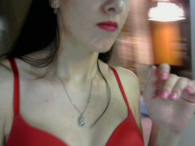 Capturi de ecran de difuzare Esmaltina