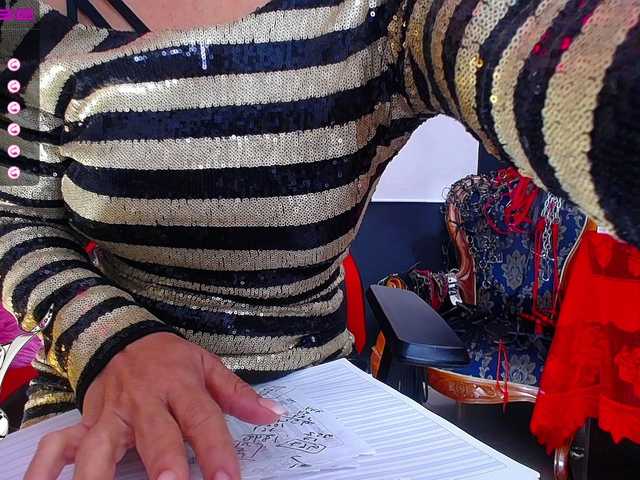 Capturi de ecran de difuzare AlexaRossex
