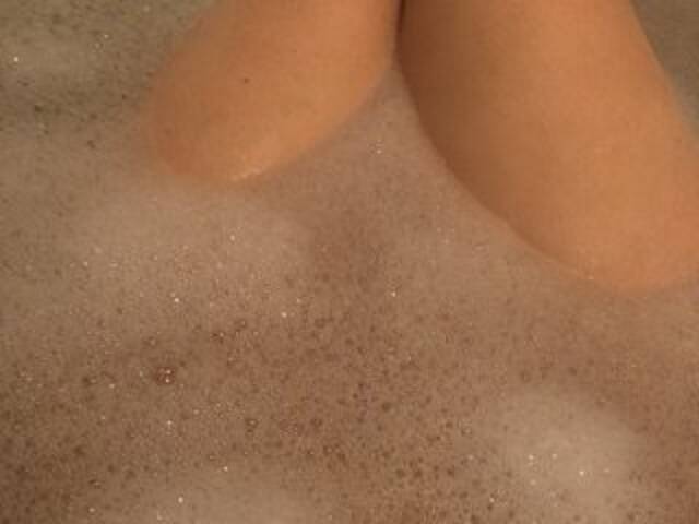 Capturi de ecran de difuzare Alianakiss