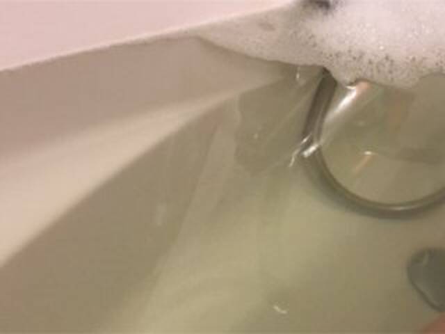 Capturi de ecran de difuzare Alianakiss