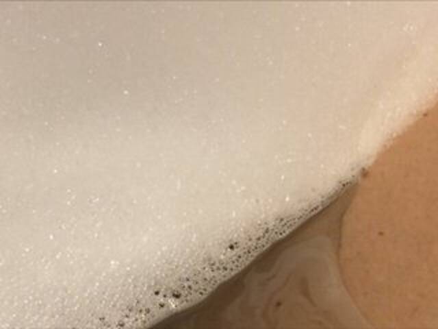 Capturi de ecran de difuzare Alianakiss