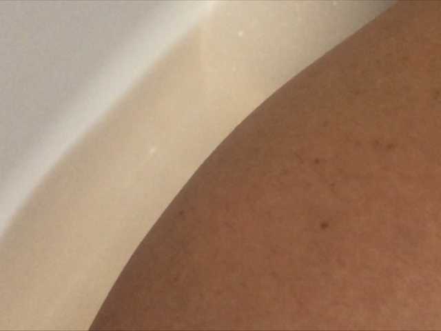 Capturi de ecran de difuzare Alianakiss