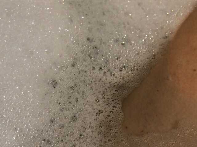 Capturi de ecran de difuzare Alianakiss