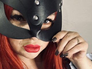 Chat video erotic Alice-in-wonderland