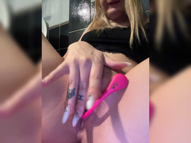 Fotografii Alice0Kitty SHOW WITH DILDO AND SQUIRT 2051 Favorite vibration 21