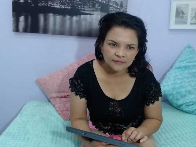 Capturi de ecran de difuzare Alicejonnes