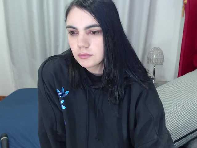 Capturi de ecran de difuzare AliceRoss
