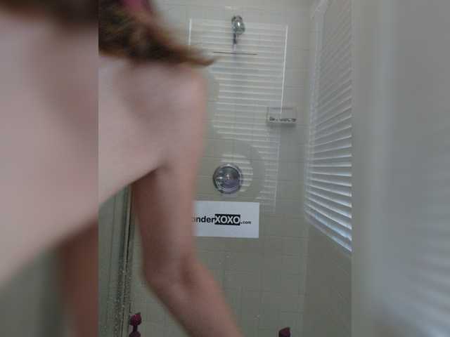 Fotografii AliceWonder Welcum to my Wonderland! All tips welcum! Help me stay in the top 100 contest this week! Tips appreciated if you're enjoying shower time fun!Find me xalicewonderxoxo at most cyber spaces!