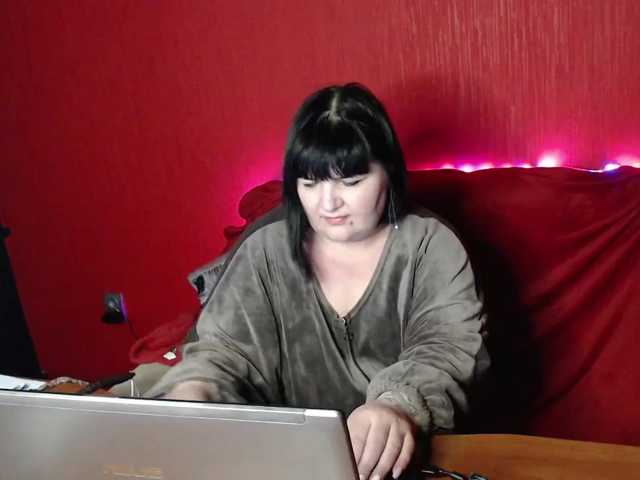 Capturi de ecran de difuzare AliraDom