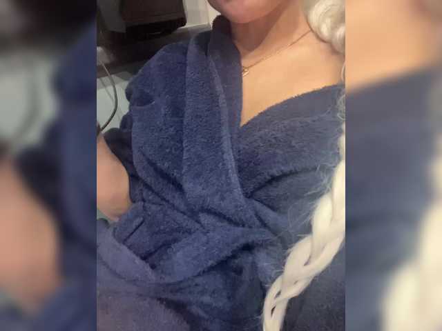 Capturi de ecran de difuzare AlisaKisa555