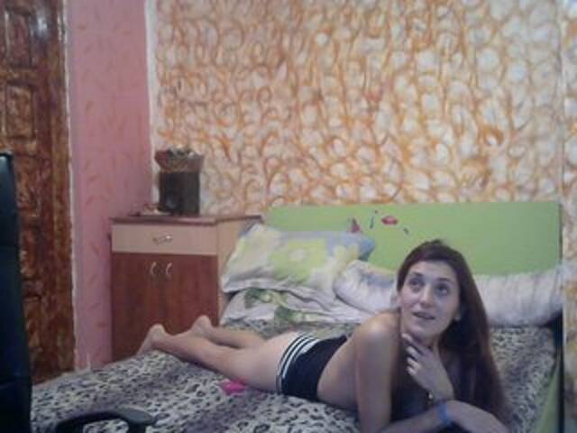 Capturi de ecran de difuzare alishallovexx