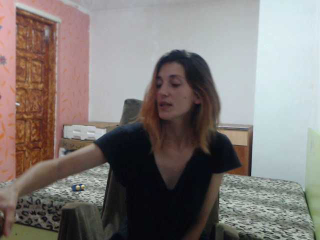 Capturi de ecran de difuzare alishallovexx