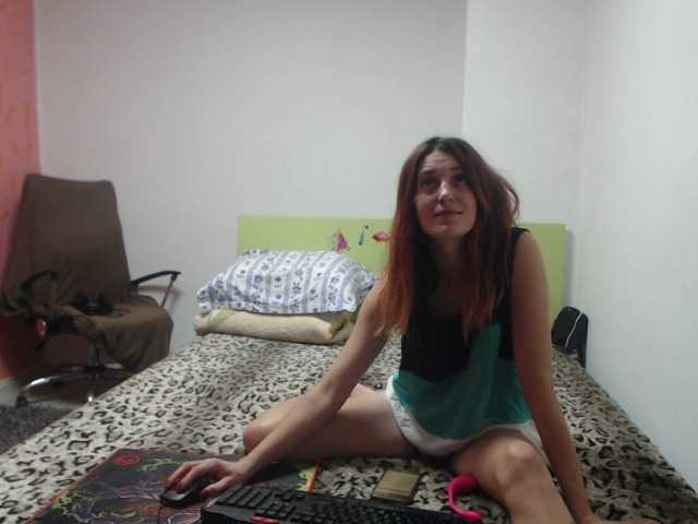 Capturi de ecran de difuzare alishallovexx