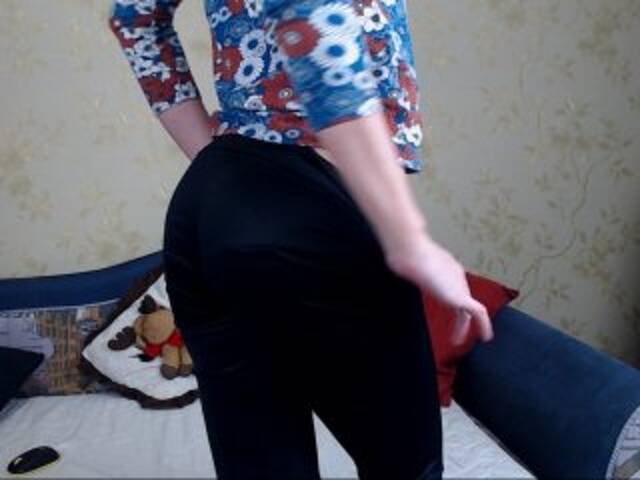 Capturi de ecran de difuzare AlishaTop