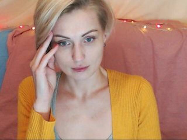 Capturi de ecran de difuzare AlishaTop