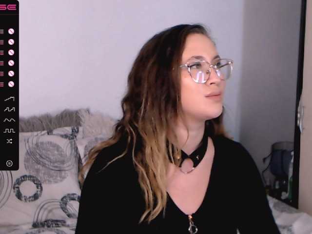 Capturi de ecran de difuzare AlissonWavee