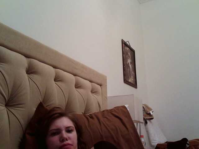 Capturi de ecran de difuzare AllaAtHome