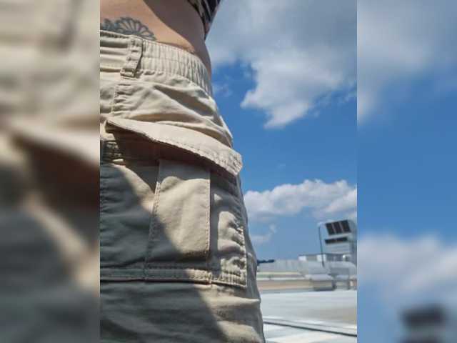 Capturi de ecran de difuzare AlleSquirtStreetQueen