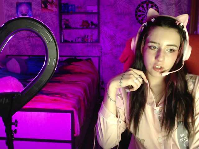 Capturi de ecran de difuzare Hinatochka