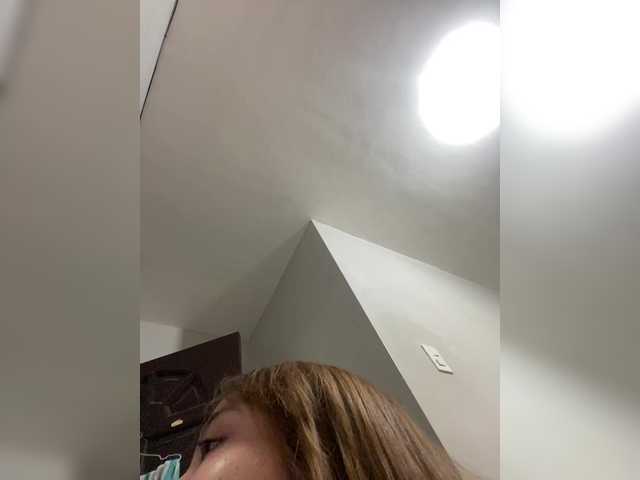 Capturi de ecran de difuzare Alliyah69