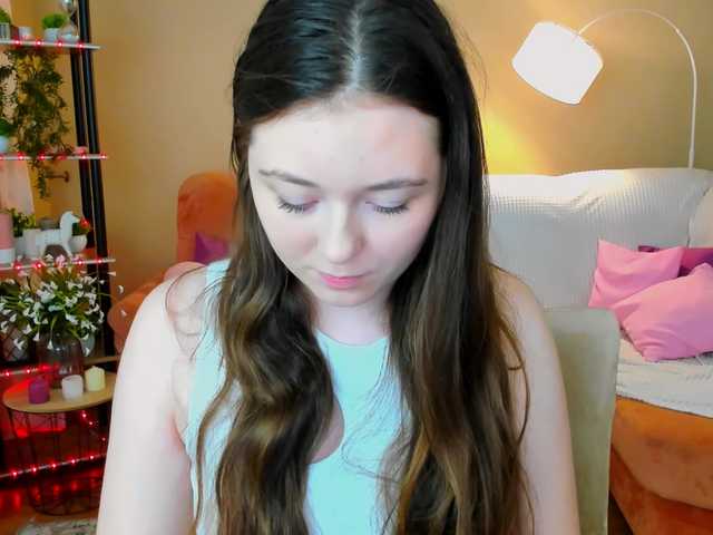 Capturi de ecran de difuzare AlluringLookk