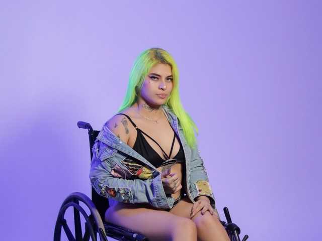Fotografie a profilului Ally-Chair