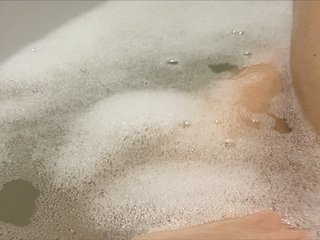 Capturi de ecran de difuzare Alyazz
