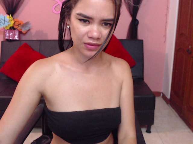Fotografii AmberFerrer Hi guys, want to see my bathroom show? We are going to have fun a little, embarking on my face and whatever you want #teen #bigass #latina #bigboobs #feet