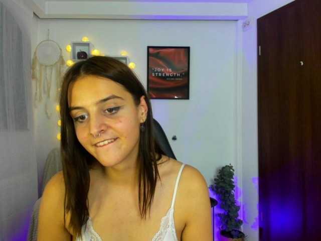 Fotografii Amy-Kush Hi !Im a #new and #naughty #teen here. . Join me for some fun
