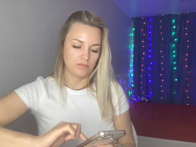 Capturi de ecran de difuzare AmyAirKiss