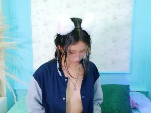 Capturi de ecran de difuzare AmyJoness1